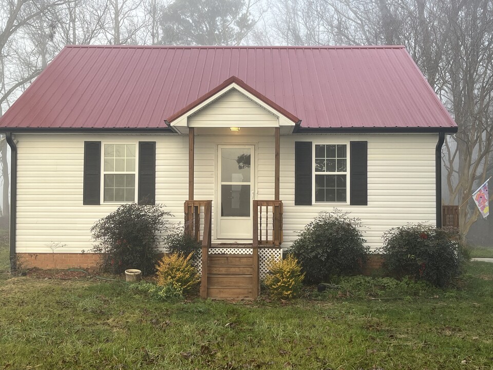 5278 NC-27 in Lillington, NC - Building Photo