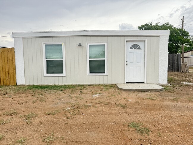 property at 3100 Thomas Ave