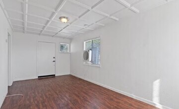 3825-3524 Crestmore Rd in Jurupa Valley, CA - Building Photo - Building Photo