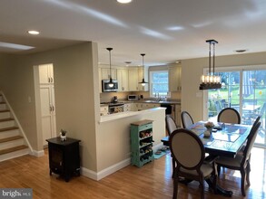 802 Edward Ln in West Chester, PA - Building Photo - Building Photo