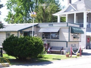 Martindale Beach in Marine City, MI - Building Photo