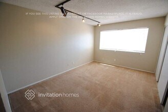 6627 S 44th St in Phoenix, AZ - Foto de edificio - Building Photo