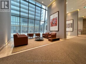 50A-550 Charles St E in Toronto, ON - Building Photo - Building Photo