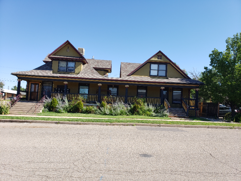 521 W 10th St in Pueblo, CO - Building Photo