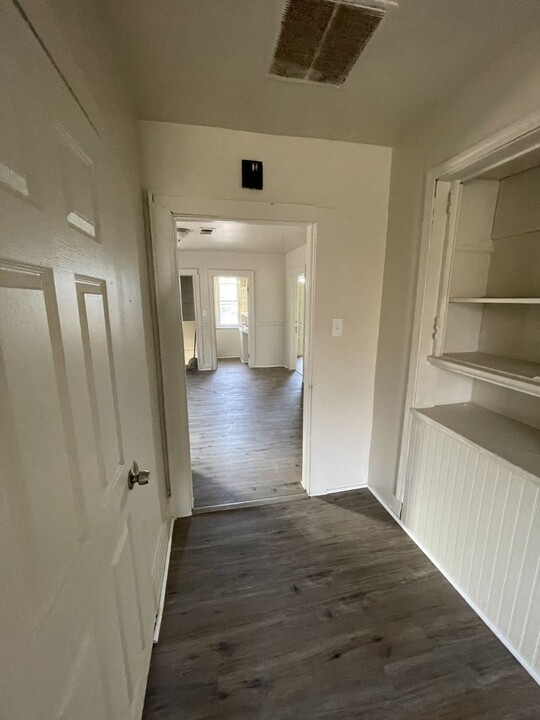2653 N 22nd St-Unit -2653A (Upper) in Milwaukee, WI - Building Photo
