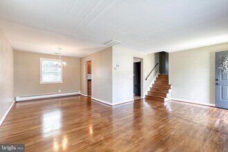 177 Roland Rd in Pasadena, MD - Building Photo - Building Photo