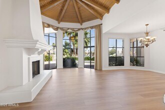 10401 N 100th St in Scottsdale, AZ - Building Photo - Building Photo