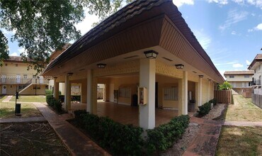 8500 SW 109th Ave in Miami, FL - Building Photo - Building Photo