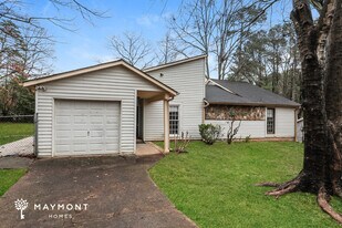 5704 Wesson Dr, Unit 1-114 in Ellenwood, GA - Building Photo