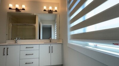 3118 Dixon Lndg SW in Edmonton, AB - Building Photo - Building Photo