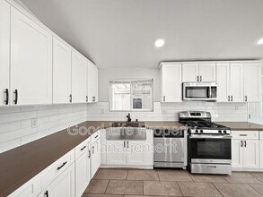 3046 Mission Village Dr in San Diego, CA - Building Photo - Building Photo