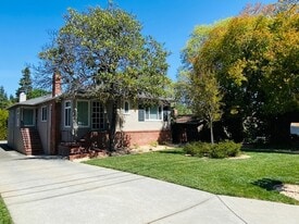 3718 Sundale Rd in Lafayette, CA - Building Photo