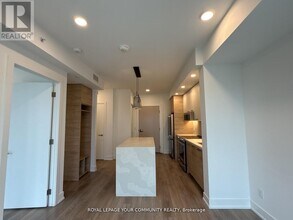 200 Redpath Ave in Toronto, ON - Building Photo - Building Photo