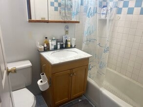 64 Coolidge St, Unit #1 in Brookline, MA - Building Photo - Building Photo