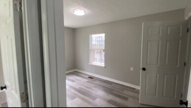 403 Elm St NW in Atlanta, GA - Building Photo - Building Photo