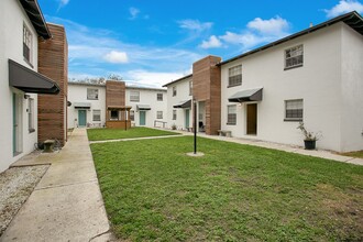 The Rosewood in Leesburg, FL - Building Photo - Building Photo