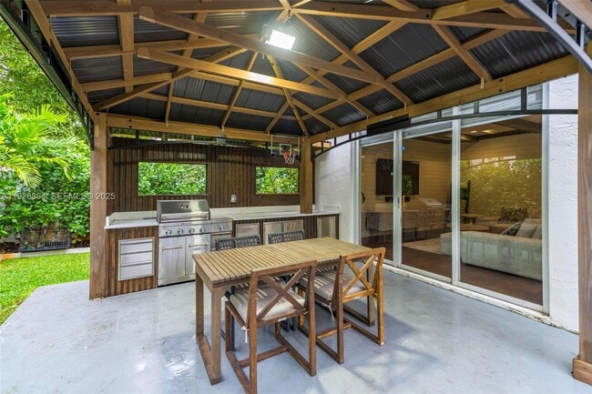 16437 SW 28th St in Miramar, FL - Building Photo - Building Photo