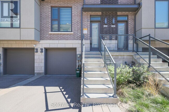 243 Smallwood Cir in Vaughan, ON - Building Photo - Building Photo
