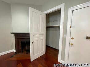 250 Newbury St, Unit 1R in Boston, MA - Building Photo - Building Photo