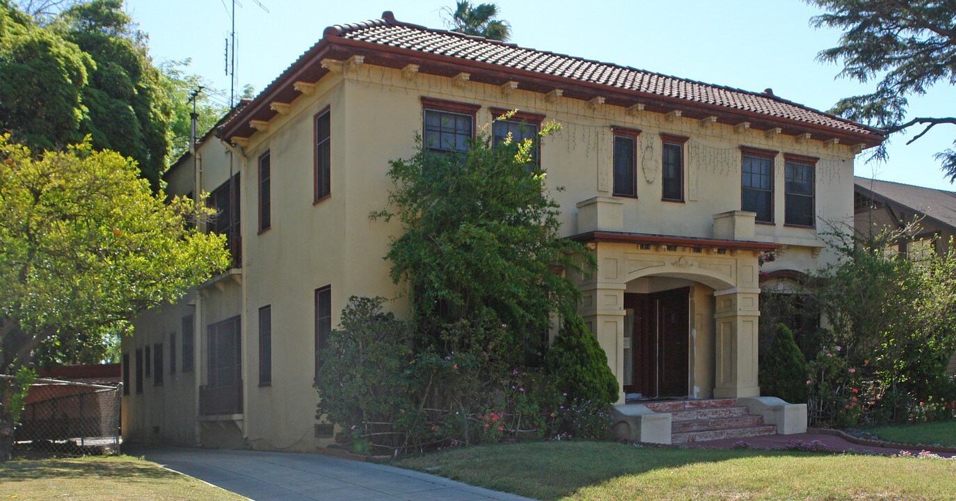 1012 Los Robles Ave in Pasadena, CA - Foto de edificio