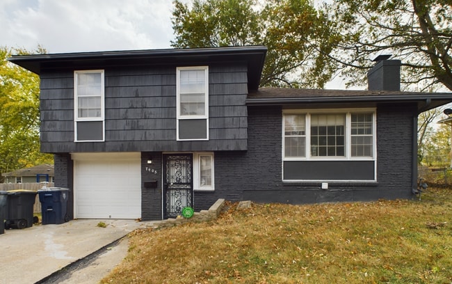 property at 7405 E 93rd St