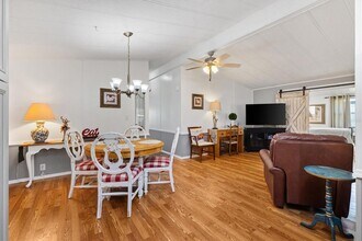 732 Royal Palm Ave in Lady Lake, FL - Building Photo - Building Photo