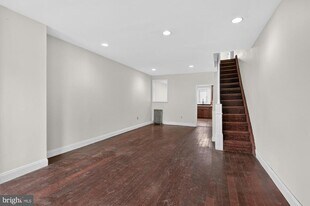 2524 E Lehigh Ave in Philadelphia, PA - Building Photo