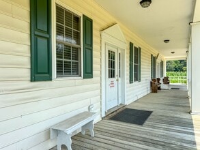 12104 Weyanoke Rd in Charles City, VA - Building Photo - Building Photo