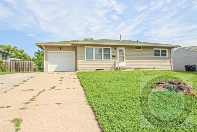 6622 Himebaugh Ave in Omaha, NE - Building Photo - Building Photo
