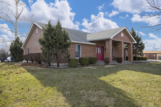 1974 W Pearce Blvd in Wentzville, MO - Building Photo - Building Photo