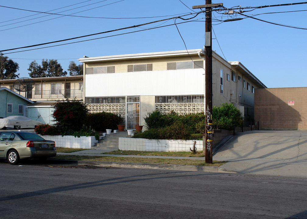 519 N Exton Ave in Inglewood, CA - Building Photo