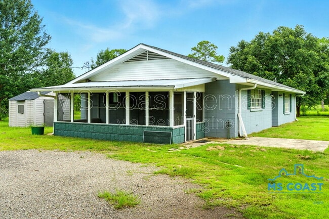 13001 Old Fort Bayou Rd in Vancleave, MS - Building Photo - Building Photo