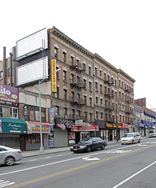 554-558 W 181st Street in New York, NY - Building Photo