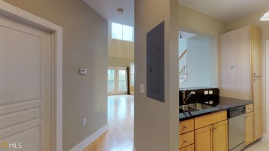 799 Hammond Dr-Unit -425 in Atlanta, GA - Building Photo - Building Photo