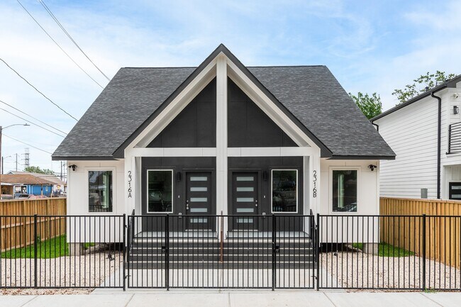 2316 McKee St in Houston, TX - Building Photo - Building Photo