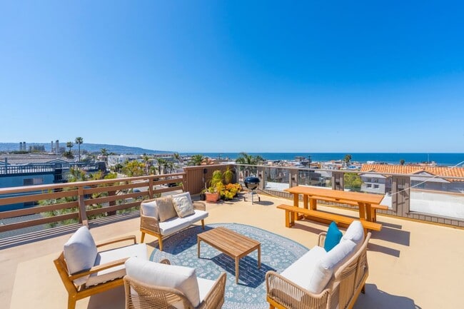 property at 600 Monterey Blvd