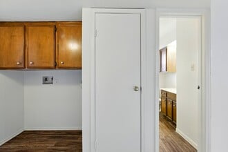 Hollock Square in Houston, TX - Building Photo - Building Photo