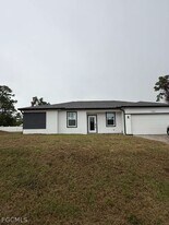 13363 Drysdale Ave in Port Charlotte, FL - Building Photo