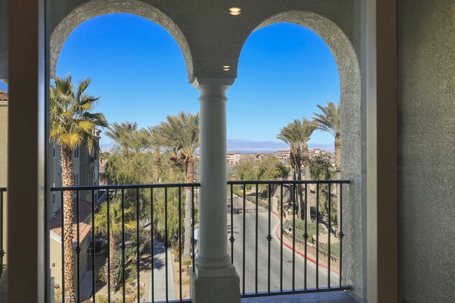 2555 Hampton Rd, Unit 4302 in Henderson, NV - Building Photo - Building Photo