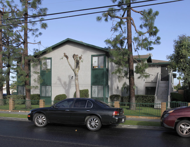 6652-6662 Kingman Ave in Buena Park, CA - Foto de edificio - Building Photo