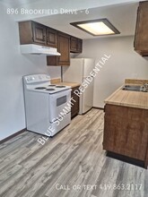 896 Brookfield Dr in Mansfield, OH - Building Photo - Building Photo
