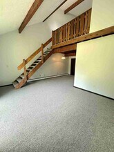 9120 N Lima Rd in Youngstown, OH - Foto de edificio - Building Photo