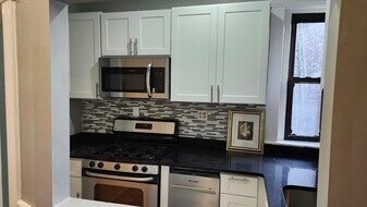 1258 Commonwealth Ave, Unit 7 in Boston, MA - Building Photo