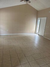 3842 Nighthawk Dr in Palm Harbor, FL - Building Photo - Building Photo