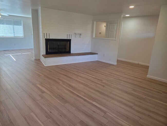 2676 Upper Dr in Medford, OR - Building Photo - Building Photo