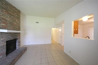 12805 Broughton Way in Austin, TX - Building Photo - Building Photo