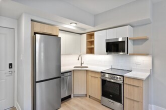 1634 W Howard St in Chicago, IL - Building Photo - Building Photo