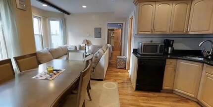 1031 Tremont St, Unit 1 in Boston, MA - Building Photo - Building Photo