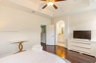 8763 NW 112th Pl in Doral, FL - Building Photo - Building Photo