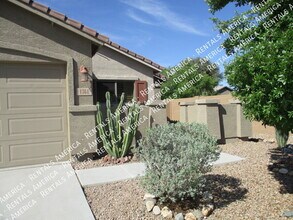 1364 E Martha Dr in Casa Grande, AZ - Building Photo - Building Photo
